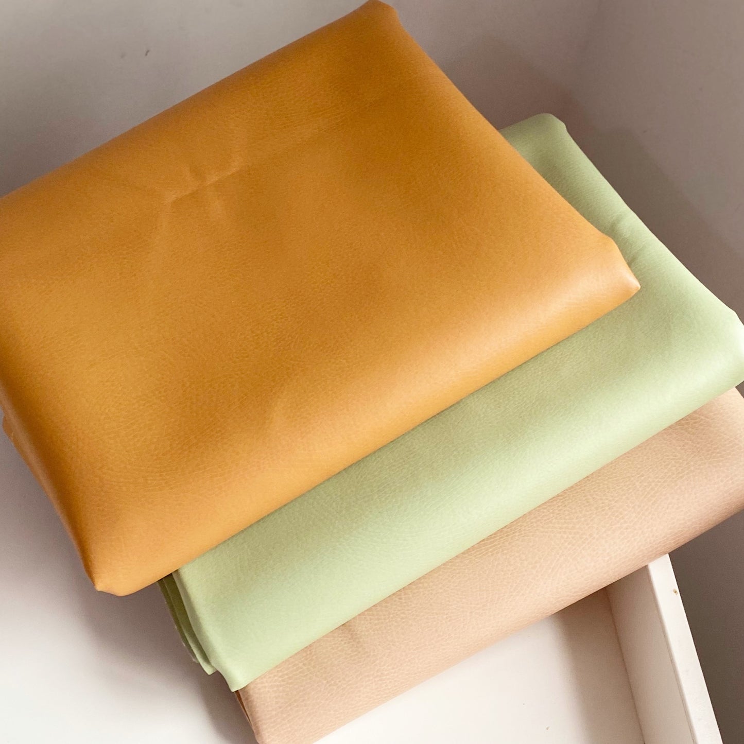 VEGAN LEATHER MAT